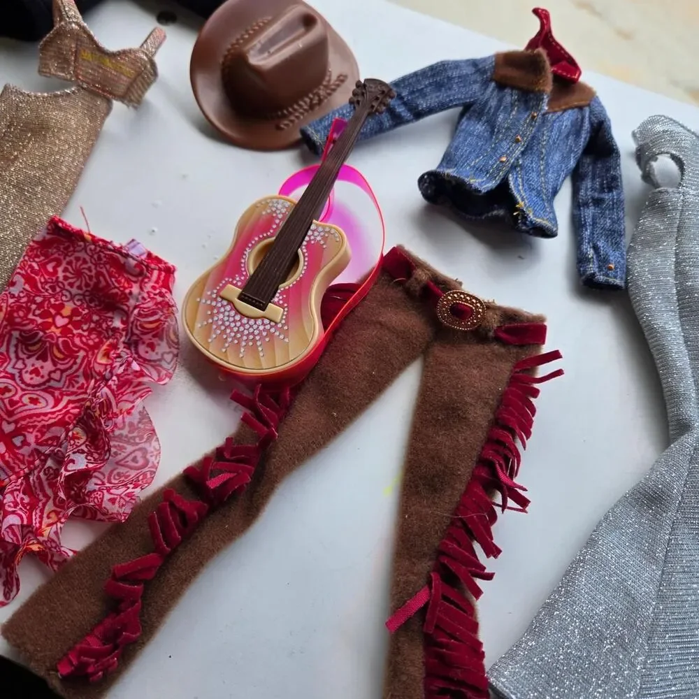Barbie Multi Dolls-accessories